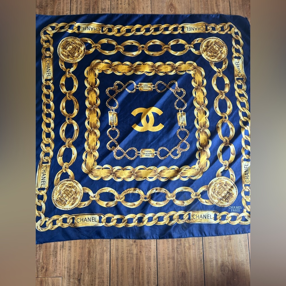 CHANEL Navy and Gold Chain Motif Scarf